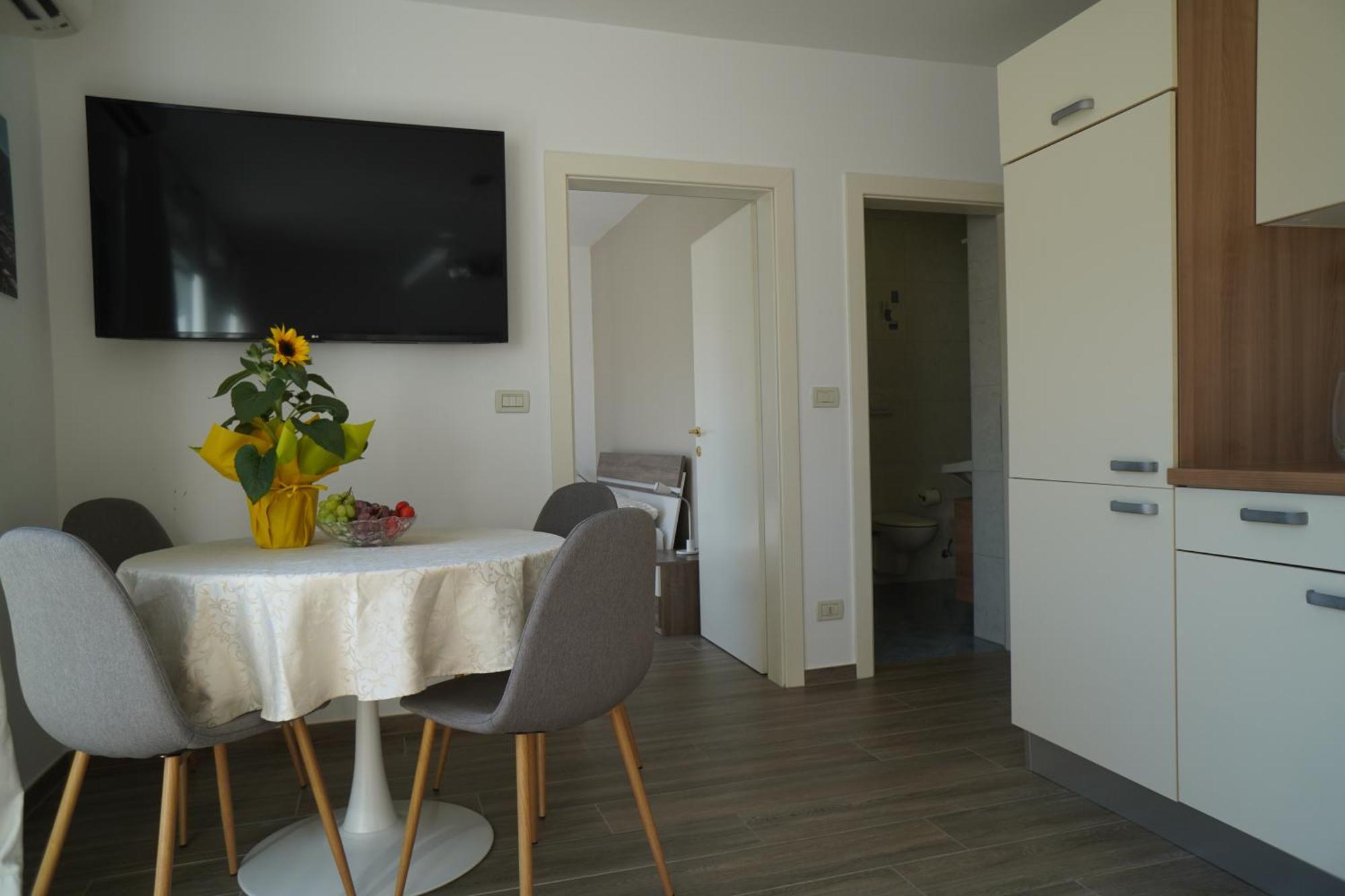 Apartment Roma Мерано Екстериор снимка